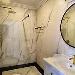 Monte Carlo Boutique سفينويتشي
